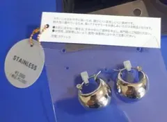 ステンレス フープピアス 3COINSのサムネイル