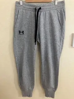 アンダーアーマー　スウェットパンツ　スポーツウェア　レディース　グレー　Mサイズ