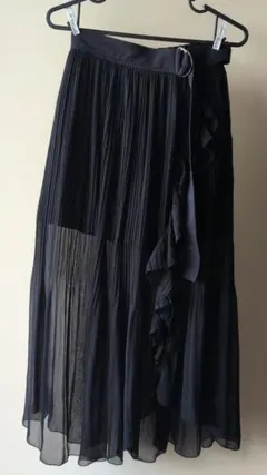 SNIDEL　シースルーロングスカート中ショートパンツ　ブラックのサムネイル