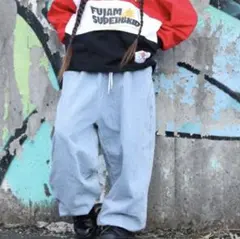 デニムパンツ　ジーパン　ワイドパンツ　キッズ　130cm ダンス衣装