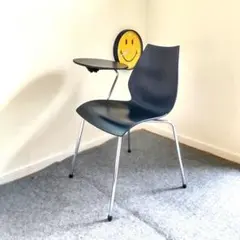 Kartell　カルテル　マウイチェア　サイドテーブル　イタリア製　デスク付き Kartell カルテル マウイチェア サイドテーブル イタリア製 デスク付き