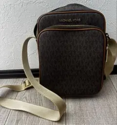 美品・正規品】MKシグネチャー ボディバ ウエストバッグ 37U1LCOY9B 
