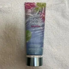 Victoria's Secret Velvet Petals Spl236mLのサムネイル