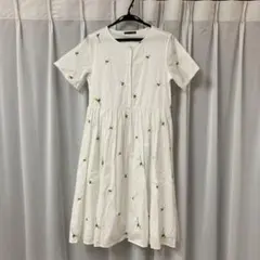 dazy 刺繍入り 半袖ワンピース M ホワイト