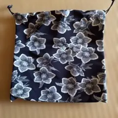 FERRAGAMO 花柄ポーチ イタリア製