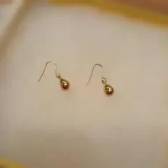 ジュエリーツツミ　18金YG ドロップ型フックピアス