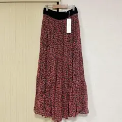 新品未使用タグ付き ヌキテパ フラワープリントスカートのサムネイル