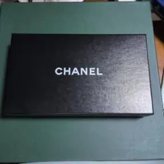 CHANEL ギフトボックス リボン付き