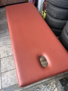 美品　3回使用のみ　Takada 高田　施術ベッド　折り畳み　携帯用　赤色 送料無料】 高田ベッド 折りたたみ式ベッド 医療向け マッサージ用施術