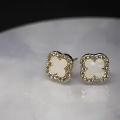 【アウトレット】クローバー ジルコニアピアス ゴールドカラー ホワイト 2