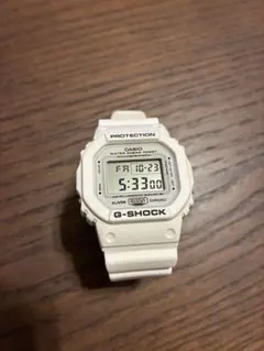 G-SHOCK DW-5600 ホワイト