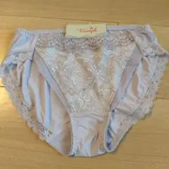 Triumph 薄紫 レースショーツ
