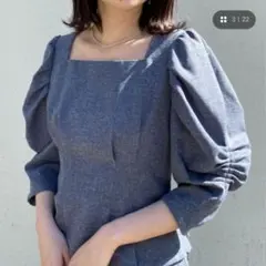 Cheek　チーク　袖ギャザーペプラムブラウス　グレー　トップスのサムネイル