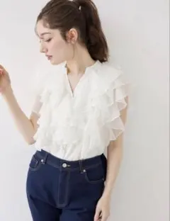 tocco closet パール釦ラッフルフリルシアーブラウス