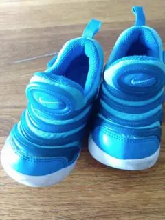 Item thumbnail for item c53e7662-5d5a-4a2a-82fa-16df7eb3598b