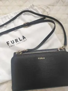 FURLA ブラック レザー ショルダーバッグ