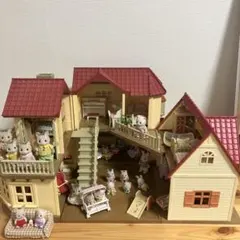 シルバニアファミリーまとめ売り (お人形23.家2.車、小物多数)