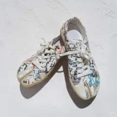 【最終値下げ】Maison Margiela Tabi スニーカー グラフィティのサムネイル