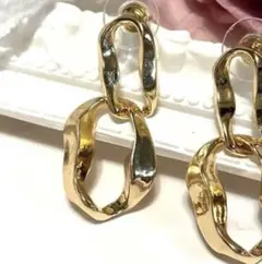 29 ゴールド　ピアス　ダブルリング　おしゃれ　大人っぽい　シンプル　金 綺麗