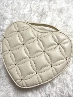 ランダ ハート型キルティングショルダーバッグ アイボリー