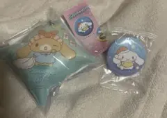シナモロール くら寿司 クッションキーホルダー　缶バッジ