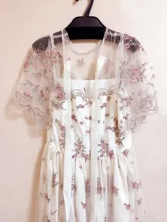 未使用タグ付きレトロフラワーレースワンピース LILY BROWNリリーブラウン