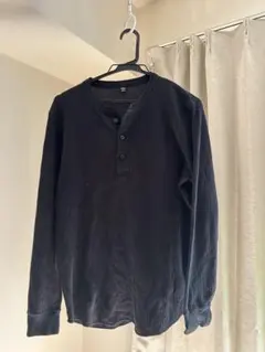 UNIQLO ワッフルヘンリーネック 長袖カットソー　ブラック