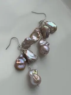 Y 97淡水パール　虹色　メタリック　パープル　オイスターバロック　ピアス