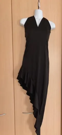 ブラックアシンメトリックドレス