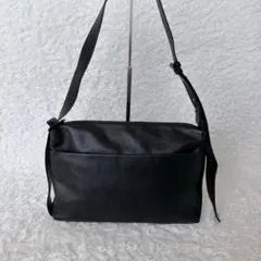 HushTug【美品】ハッシュタグ レザーショルダーバッグ 国産レザー 日本