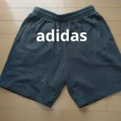 adidas ブラック スウェットショートパンツ