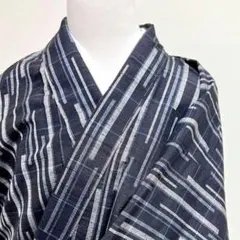 未着用　小紋　紬　縦縞　黒地　ストライプ　モノトーン　モード　着物　006kのサムネイル