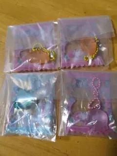 サンリオ　キャラクターズ　グミチュアチャーム グミ&ミニポーチ