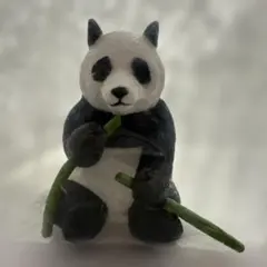 パンダ　ガチャ　フィギュア　未開封　後ろ姿が可愛い