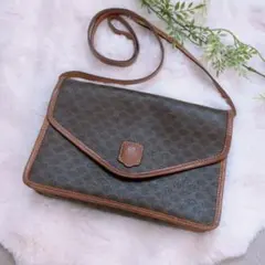 Item thumbnail for item f4c634dd-568f-426d-93fe-756b81a84b99