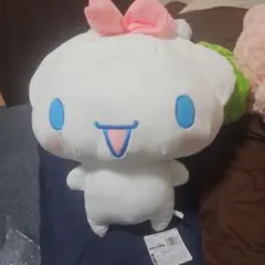 シナモンロール　超超BIGぬいぐるみ　にっこりみみむすび　マスコット付き