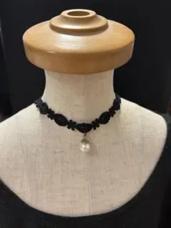 ビーズ花モチーフチョーカー パール風