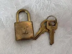 ルイヴィトン パドロック　南京錠