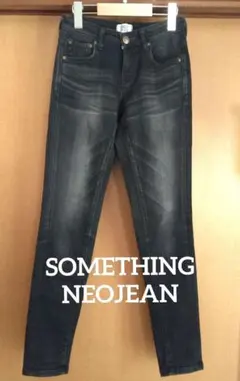 SOMETHING ブラックデニム 25✕29