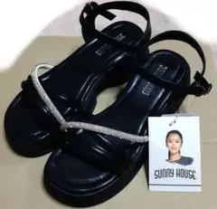 しまむら　ビジュー　ラインストーン　キラキラ　ブラック　黒　厚底　サンダル