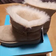 ベージュスエードファームートンブーツ