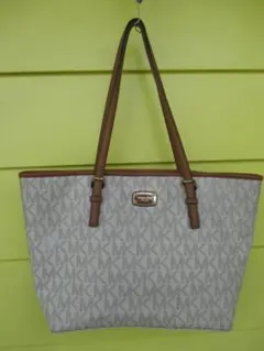 ★MICHAEL KORS　 ロゴトートバッグ