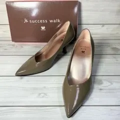 153【美品】ワコール サクセスウォーク エナメル パンプス 23.5 E