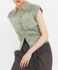 KBF スリーブレスニットシャツ　ベージュ系