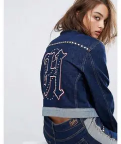 希少 GiGi Hadid × TOMMY HILFIGER デニムジャケット