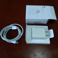 Apple USB-C 20W Power Adapter 本体