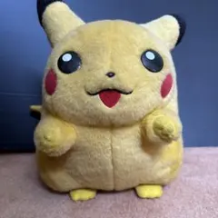 初代レア手を挙げたピカチュウ ぬいぐるみ トミー - メルカリ