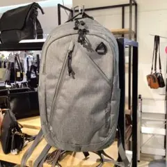 Columbia バックパック グレーのサムネイル