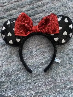 ミニーマウス風カチューシャ（スパンコール付き）
