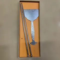 値下げ再出品❗火箸、灰均し、木灰付属・大正～昭和レトロ「手炙り・角火鉢」 2025年最新】火鉢 昭和レトロの人気アイテム - メルカリ